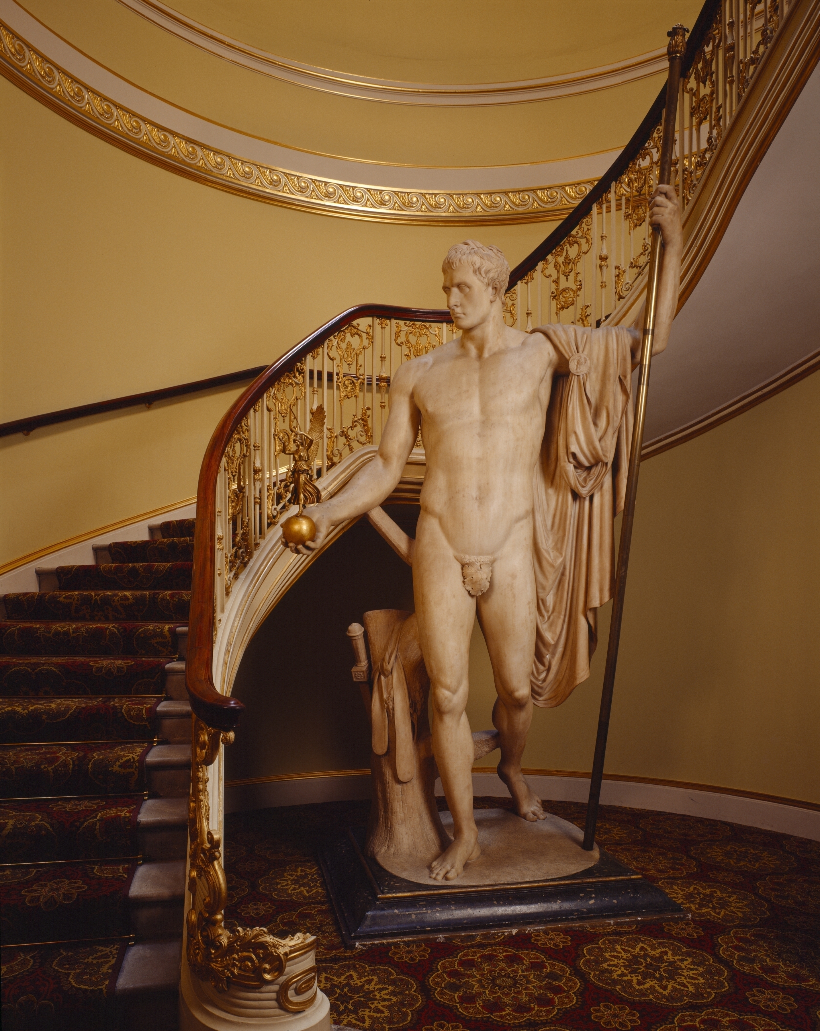 canova-statue-of-napoleon.jpg